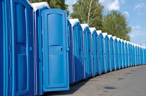 Best Portable restroom trailer rental  in Fort Salonga, NY